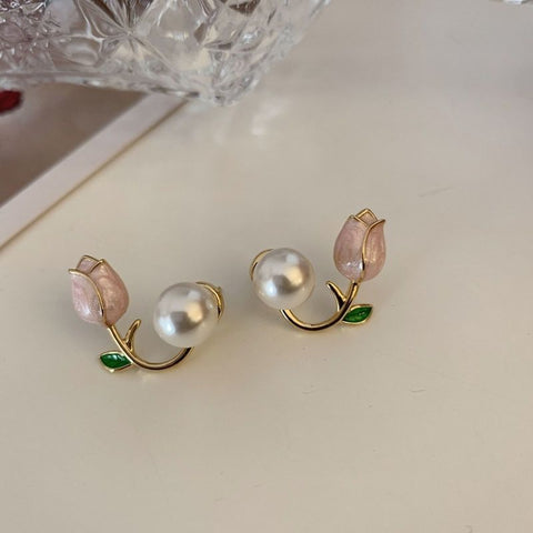 Sparkling Tulip Diamond Earrings