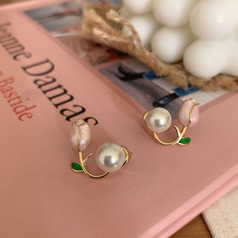 Sparkling Tulip Diamond Earrings
